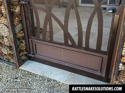 rattlesnake fence courtyard gate installation